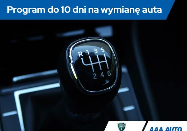Skoda Superb cena 77000 przebieg: 102841, rok produkcji 2019 z Siedlce małe 326
